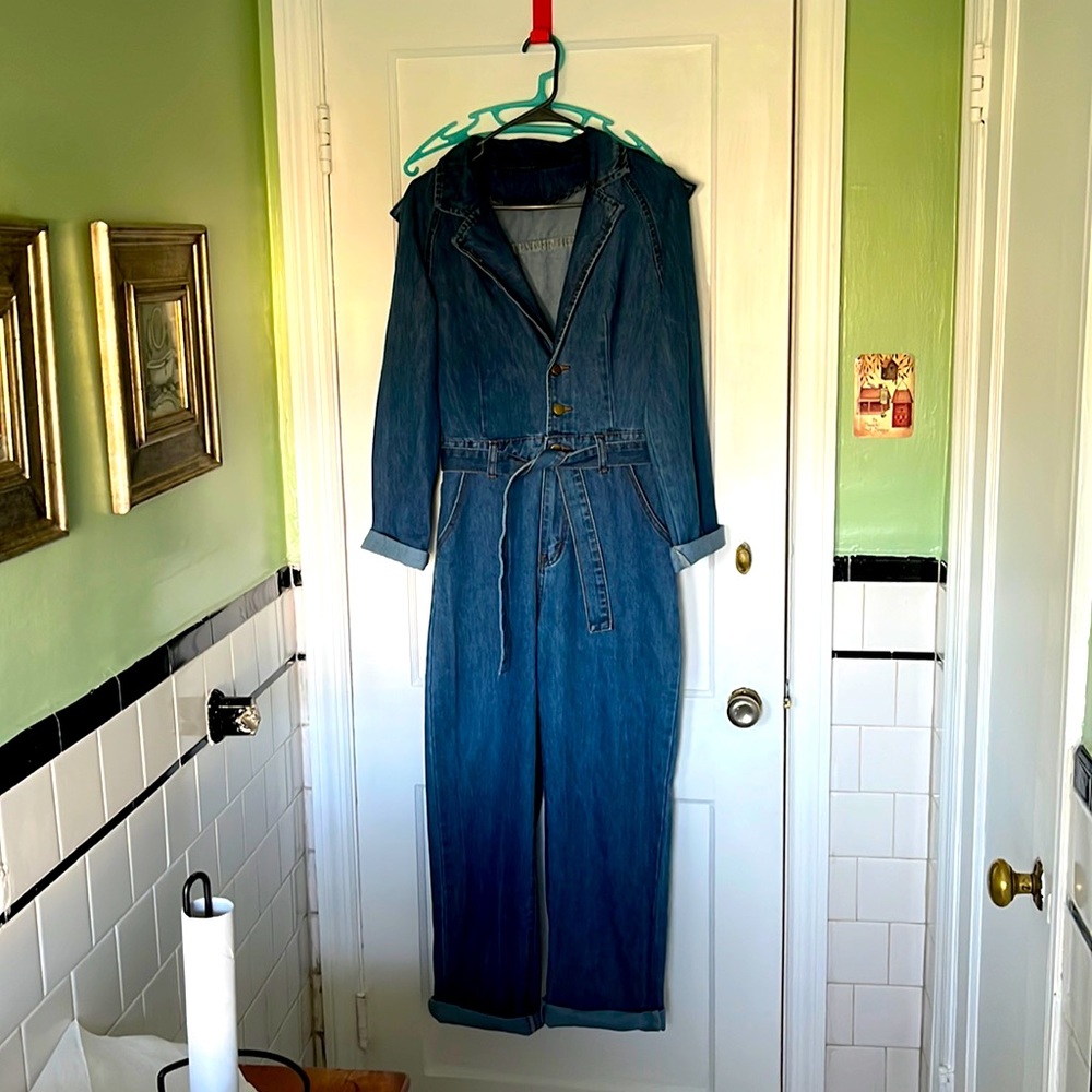 Jean jumpsuit , size MEDIUM. Boyfriend style .